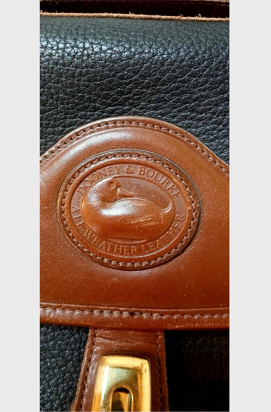 Vintage Dooney & Bourke All-Weather Leather Carrier Crossbody / Shoulder Bag - Y2K, 2000 Mint Condition Bag Sophie's Attic Shop