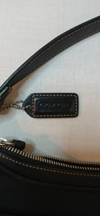 Vintage Coach Hampton 7593 Demi Hobo Genuine Leather Shoulderbag - SOLD OUT Bag Sophie's Attic